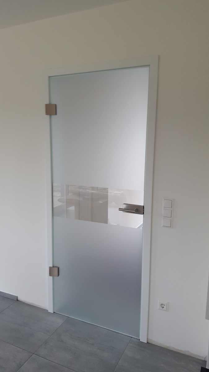 Glastür im Innenraum